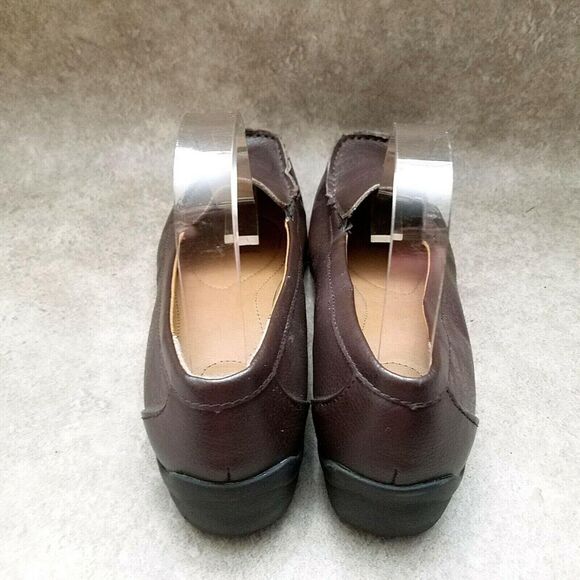 Thom McAn Womens Daylin Size 9.5 Brown Leather Slip On Loafers - Picture 6 of 10